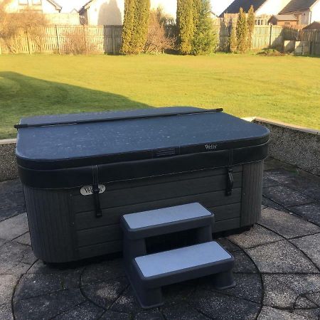 Pippin, Tranquil Scottish Cottage With Hot Tub Airdrie Kültér fotó